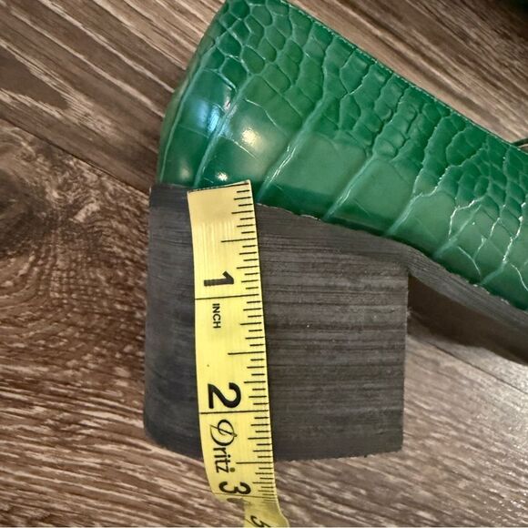 New York & Company Penny Croc Heeled Loafer - Picture 3 of 10